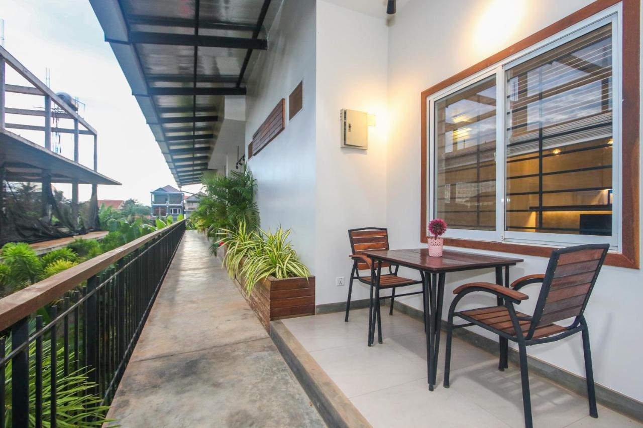 Phan NaTa Apartment Siem Reap Bagian luar foto