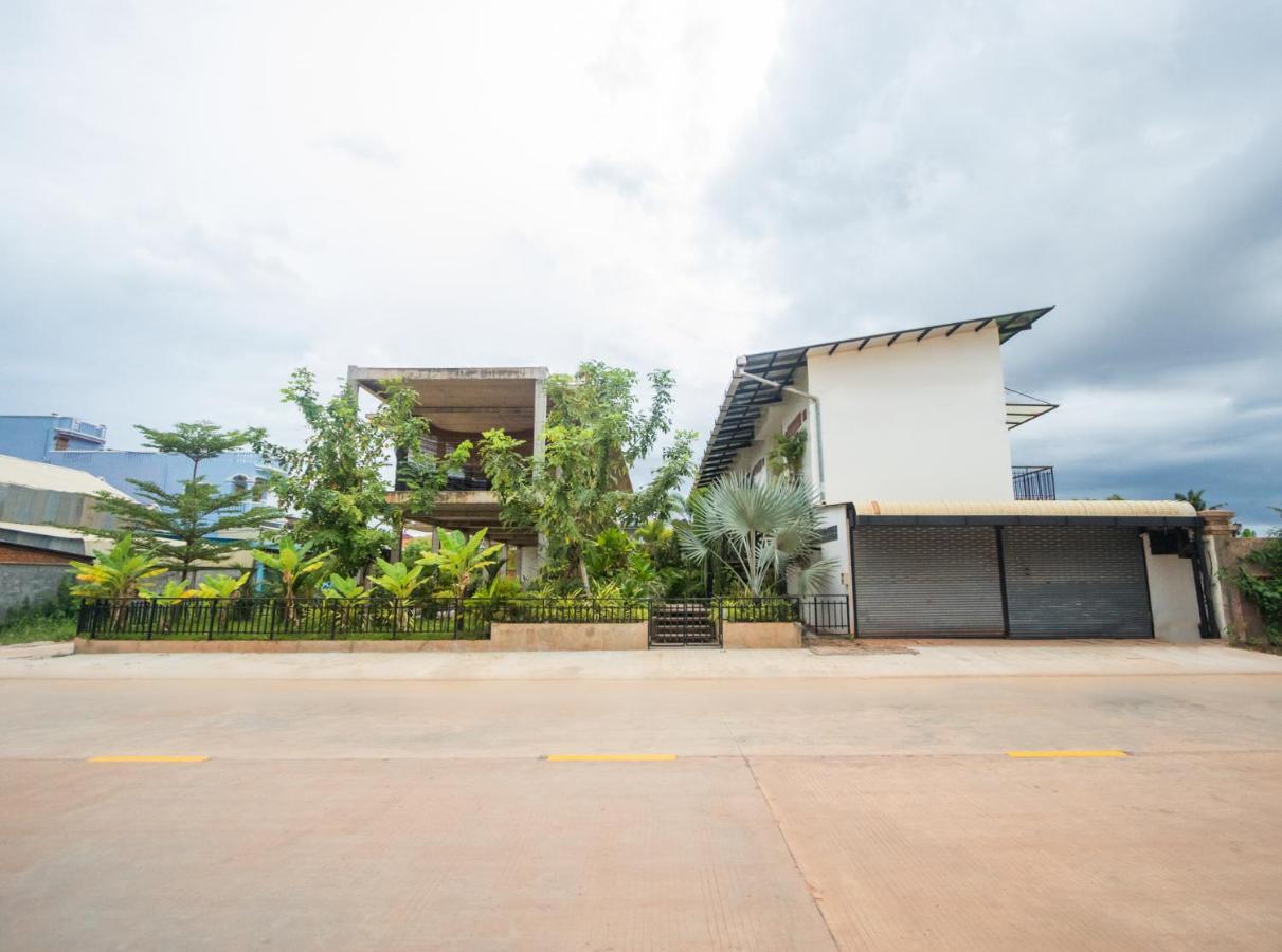 Phan NaTa Apartment Siem Reap Bagian luar foto